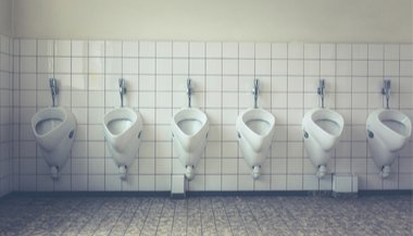 O que significa sonhar com banheiro