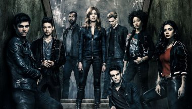 Séries e filmes místicos para assistir durante a quarentena