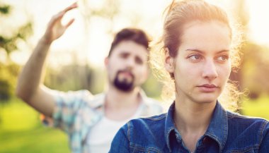 Saia da relação, mas carregue a sua dignidade com você