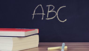 Sonhar com escola de infância