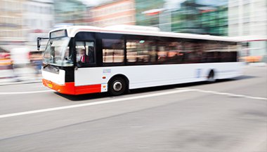 Sonhar com acidente de ônibus