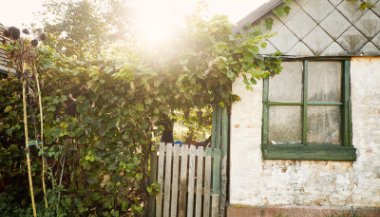 Sonhar com casa antiga