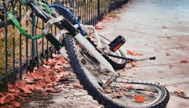 Sonhar com bicicleta quebrada