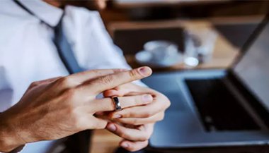 Sonhar com traição amorosa: medos, intuições ou feridas do passado?