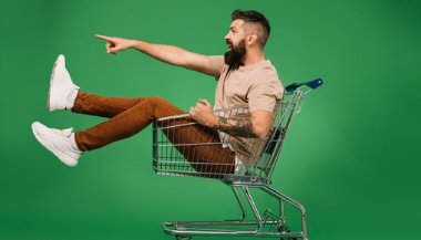 Os maiores pesadelos da vida adulta de cada signo