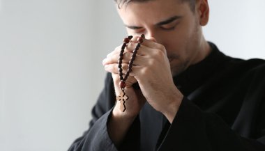 Terço da Libertação: conheça e acalme seu coração