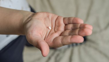 Significado de sonhar com dente caindo na mão