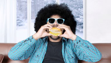 O tipo de hambúrguer preferido de cada signo