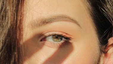 Significado de sonhar com sombrancelha