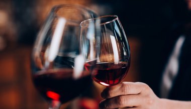 Significado de sonhar com taça de vinho