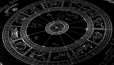 Horóscopo mensal: previsões abril 2022