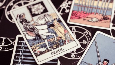 Maio: Mês do Ceifador - Decisões Afiadas, Transformações Inevitáveis