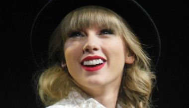 A música da Taylor Swift de cada signo