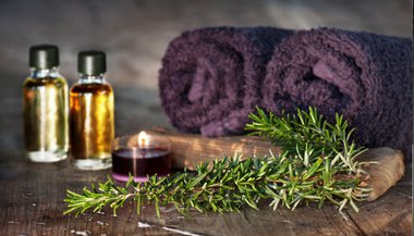 Banho de alecrim: para que serve e como fazer