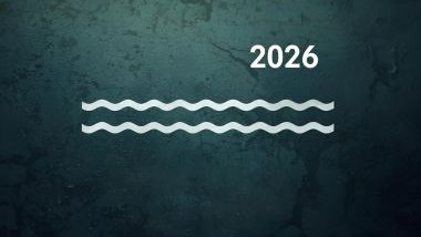 Glifo de aquário, com duas linhas paralelas e com o ano de 2026 no canto superior direito.
