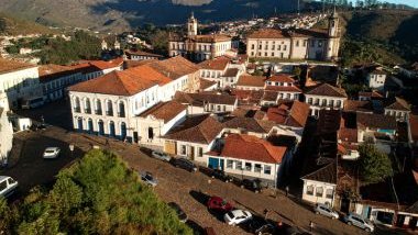 Imagem da cidade de Ouro Preto, Minas Gerais, uma das tranquilas para curtir o feriado de Carnaval.