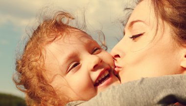 Mãe, um papel social ou uma amiga?