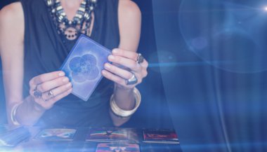 Tarólogo ou cartomante. Qual a diferença?