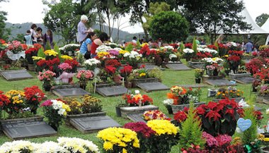 Cemitérios e Jardins