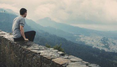 5 sinais de que você precisa se livrar de energias negativas