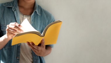 Horóscopo do dia: previsões de hoje (08/12) para os signos - Faça uma faxina na sua vida