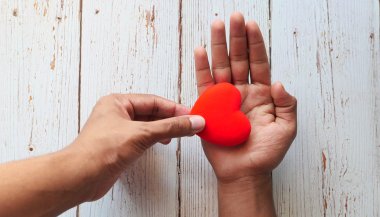 Horóscopo do dia: previsões de hoje (15/02) para os signos - Exponha o que pensa