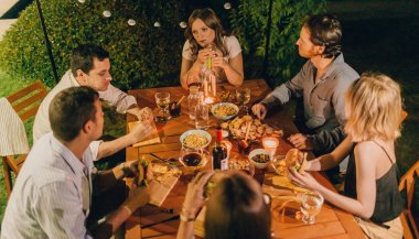 Horóscopo do dia: previsões de hoje (09/11) para os signos - Acolha seus afetos