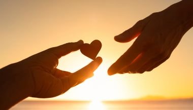 Horóscopo do dia de hoje (04/04/2024): previsões dos signos para quinta-feira