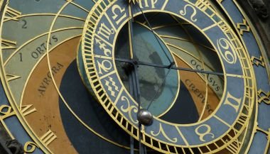 Horóscopo do dia de hoje (08/09): previsões dos signos para domingo