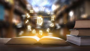 Horóscopo do dia de hoje (10/08): previsões dos signos para sábado