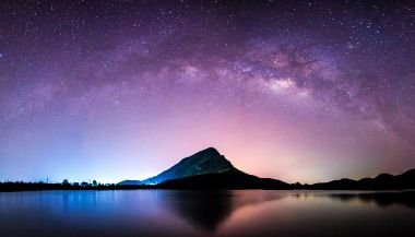 Horóscopo do dia de hoje (27/04/2025): previsões dos signos para domingo