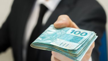 Lua Minguante em Touro — 08 de agosto de 2023