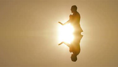 Quem busca a luz deve evitar a escuridão