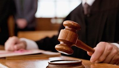 É você quem bate o martelo