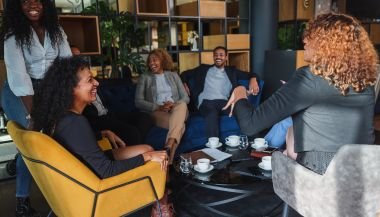 Horóscopo do dia: previsões de hoje (27/11) para os signos - Reformule suas relações