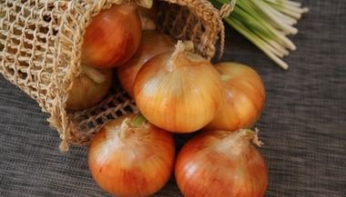 Simpatias da cebola: conheça o poder desse ingrediente