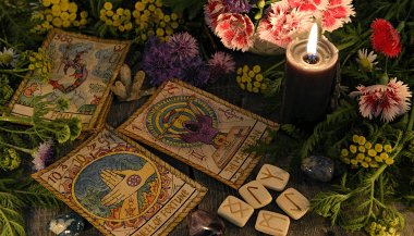 Tarot das Bruxas: um oráculo de poder e sabedoria ancestral