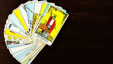 Tarot para iniciantes: guia para ler as cartas e interpretar o futuro
