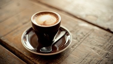 Tempo, silêncio e uma xícara de café