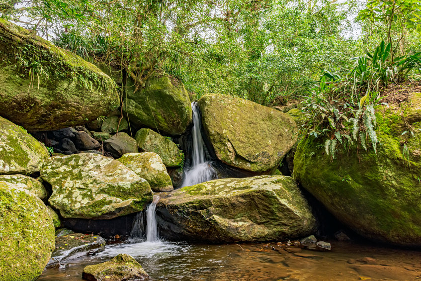 Cachoeira em Ilhabela.