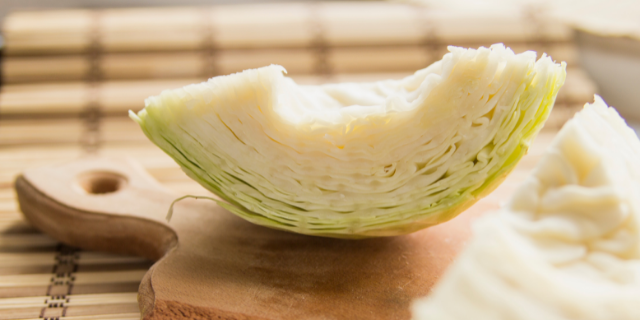 repolho cortado na tábua
