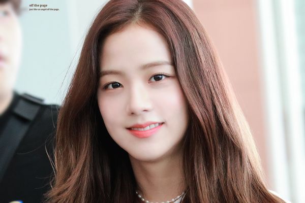 Imagem da atriz e cantora Kim Ji-soo