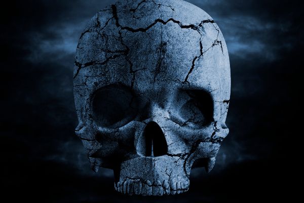 Caveira com fundo sombrio