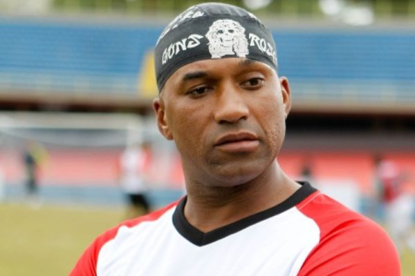 Jogador Viola durante entrevista