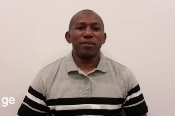 Jogador Carlos Luciano da Silva durante entrevista ao Globo Esporte