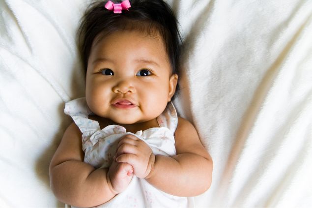 bebê do sexo feminino