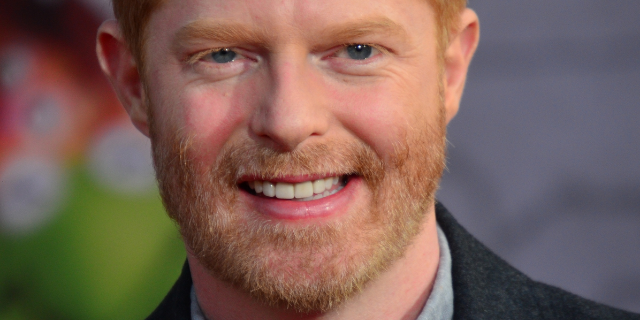 Ator Jesse Tyler Fergeuson como a personagem Mitchell Pritchett