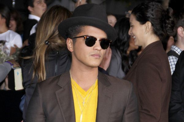 Bruno Mars, cantor e compositor