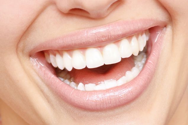 Imagem de um sorriso bonito e saudável