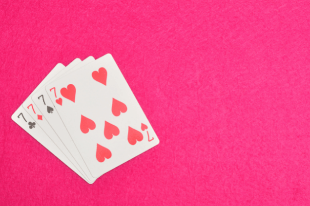 Cartas de baralho com número 7